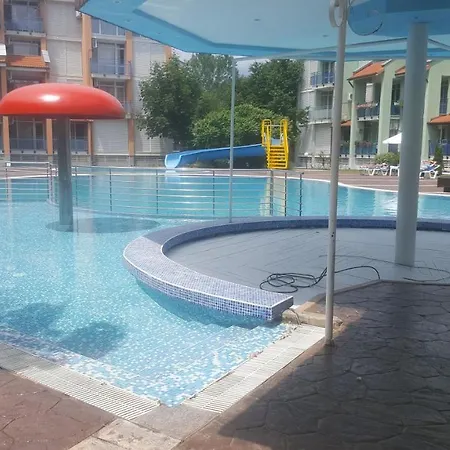 Елит 1 Apartment *